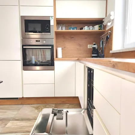 Family Nest Near Ljubljana With Free Parking Apartment